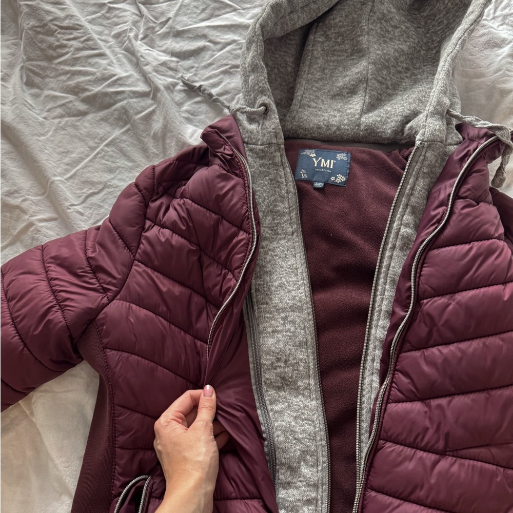 Warm jacket with a hood with a zipper (it can be unfastened)